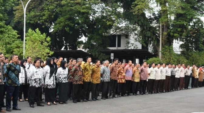 PNS Pemkab Naik Pangkat