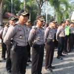 Anggota Polres Mojokerto saat mengikuti apel pasukan pengamanan mudik lebaran