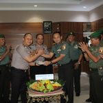 Ucapan HUT Bhayangkara Prajurit Kodim Kediri Disambut Nasi Tumpeng