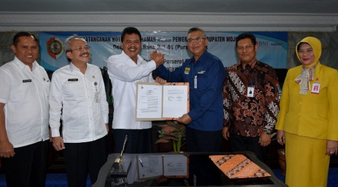 Pemkab Mojokerto MoU BNI 46 dan Bank Mandiri untuk Menguatkan Keuangan Daerah
