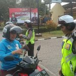 Hari Polwan di Polres Mojokerto, Razia Kendaraan Hingga Sosialisasi Bahaya Kanker Payudara