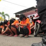 Perempuan Terlibat Narkoba Diringkus di Pinggi Jalan Desa