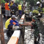 Korem 082/CPYJ Bersihkah Sungai dan TMP