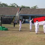 Upacara Peringati Hari Santri Nasional di Pompes Nurul Islam Dipimpin Dandim 0815 Mojokerto
