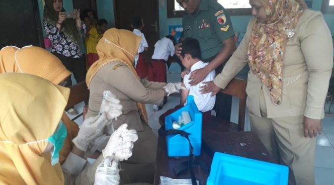 1.412 Siswa di Desa Peterongan Kec. Bangsal Diimunisasi Difteri