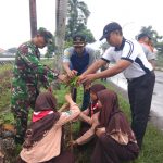 Kodim 0812 Lamongan Tanam Pohon Mahoni di Jalur Pantura