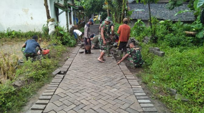 TMMD 104 Kodim 0824/Jember Bangun Jalan Paving 400 Meter