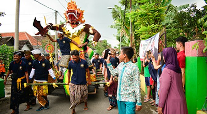 Pawai Ogoh ogoh di Pura Penataran Wargo Wening