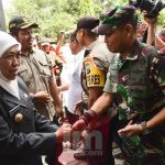 Dandim 0815 Mojokerto Dampingi Gubernur Jatim Pantau TPS