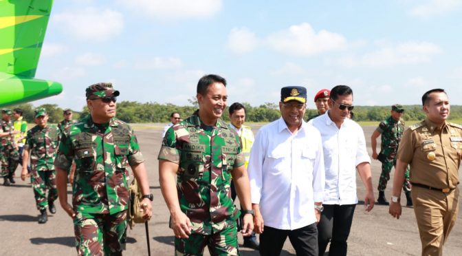 Lanudad Gatot Soebroto Membuka Penerbangan Komersial