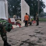 Jelang HUT Persit Kodim 0815 Mojokerto Karya Bakti Bersihkan TMP