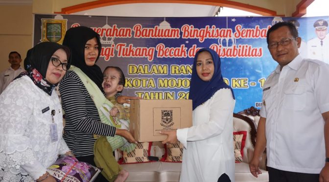 Pemkot Mojokerto Bagikan 993 Paket Sembako Ramadan