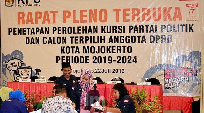 KPU Kota Mojokerto Tetapkan 25 Anggota DPRD Terpilih