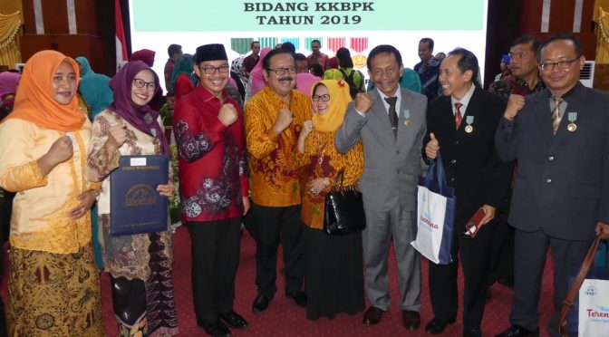 Kabupaten Mojokerto Terima Penghargaan Wira Karya Kencana