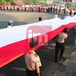 Bendera Merah Putih Sepanjang 740 Meter Dibentangkan di Mojokerto