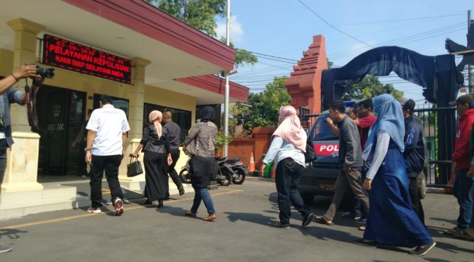 Ratusan Korban Investasi Bodong Rhs Bisham Di Mojokerto