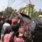 Pick up Muat Sayur Terperosok di Jalur Tengkorak Dlanggu