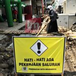 Wali Kota Mojokerto Ning Ita Sidak Proyek Saluran Air, Begini Temuannya