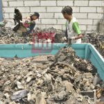 Polisi Selidiki Limbah Pabrik Kertas di Lahan Pertanian Produktif di Mojokerto