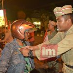 Peringati Hari Pahlawan, Polisi di Mojokerto Pakai Baju Pejuang