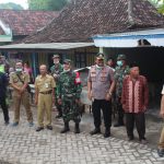 Satgas TMMD 107 Mojokerto Renovasi Musholla Miftakunnur