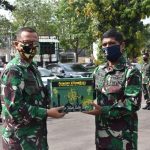 Prajurit dan PNS Korem 082/CPYJ Terima Bingkisan Lebaran dari Pangdam V Brawijaya