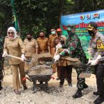 Danrem 082/CPYJ Bersama Forkopimda Meninjau TMMD Imbangan Kodim 0813/Bojonegoro