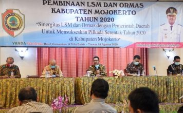 Bupati Mojokerto Mengukuhkan 90 Anggota FKDM