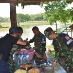 Kebersamaan Prajurit Korem 082/CPYJ Di Waduk Bendo Bojonegoro