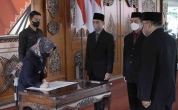 Walikota Mojokerto Lantik 13 Pejabat Administrator dan Pengawas