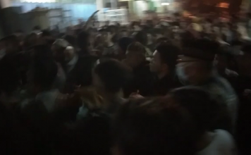 Satu Keluarga Tersangka Polisi Gadungan Ayah, Ibu, Adik dan Keponakan Diusir Warga, Simak Videonya