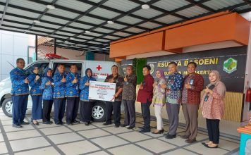 CSR BNI Mojokerto Salurkan Bantuan Mobil Ambulans ke RSUD RA Basoeni Gedeg