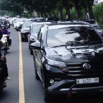 Kendaraan dari arah Surabaya menuju Kediri terjebak kepadatan di jalan arteri Bandar Kedungmulyo, Kabupaten Jombang, Jawa Timur, Kamis (11/4/2024). IM.com/red/