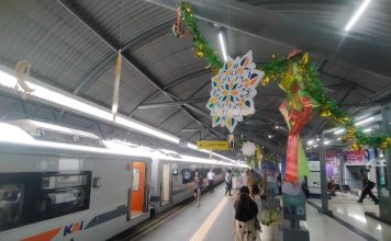 Beri Kenyamanan Pemudik, PT KAI Daop 8 Surabaya Hiasi Stasiun dengan Ornamen Lebaran