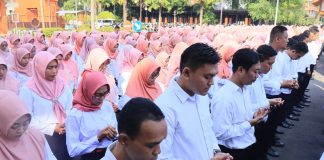 Ratusan PPPK di Kabupaten Mojokerto hendak menerima SK pengangkatan, Senin (29/4/2024). IM.com/Uyo/