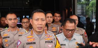 Dirlantas Polda Jatim, Kombespol Komarudin saat dimintai keterangan di Mapolres Jombang. IM.com/Karimatul Maslahah/