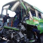 Pemeriksaan bus pariwisata Bimorio rombongan study tour SMP PGRI Wonosari Malang yang mengalami kecelakaan di tol Jombang-Mojokerto (Jomo) di Satlantas Polres Jombang, Kamis (23/5/2024). IM.com/Karimatul Maslahah/