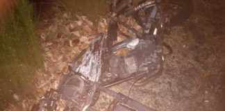 Kendaraan Honda GL nopol KH 2110 YM yang habis terbakar akibat kecelakaan. IM.com/Karimatul Maslahah/