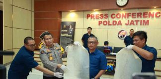 Suasana press rilis digelar di Mapolda Jatim