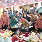 Bupati Mojokerto Ikfina Fahmawati menghadiri ruwah dusun Mojoroto, Desa Mojorejo, Kecamatan Jetis, pada Kamis (13/6/2024).