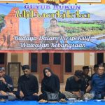 Bupati Mojokerto, Ikfina Fahmawati menghadiri dialog budaya bersama forum komunikasi lintas pelaku dan pemerhati budaya Mojokerto yang berlangsung di balai Desa Pandankrajan, Kecamatan Kemlagi, pada Rabu (19/6/2024).