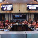 Bupati Mojokerto, Ikfina Fahmawati saat menggelar evaluasi tahap pertama smartcity dengan Kementrian Komunikasi dan Informasi (Kemkominfo).