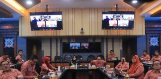 Bupati Mojokerto, Ikfina Fahmawati saat menggelar evaluasi tahap pertama smartcity dengan Kementrian Komunikasi dan Informasi (Kemkominfo).