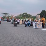 PKL berjualan di sepanjang jalan Ir Sorkarno kawasan jembatan Rejoto Kota Mojokerto. IM.com/Erik/