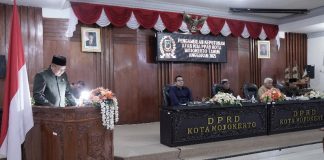 Rapat paripurna pembahan KUA APBD 2025 DPRD Kota Mojokerto.