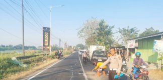 Lokasi kecelakaan di jalan raya Mlirip, Mojokerto