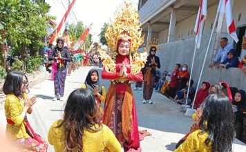 Peserta karnaval Desa Jampirogo Mojokerto, Minggu (25/8/2024). IM.com/Tyan/