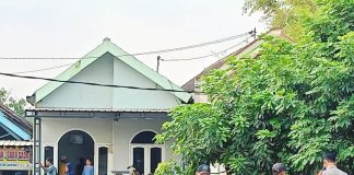 Kondisi rumah duka peserta karnaval yang meninggal dunia di Desa Mojolebak, Mojokerto.