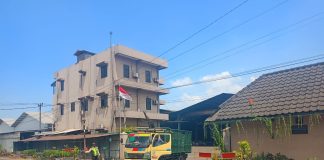 Pabrik baja PT Hidup Karya Abadi di Desa Parengan, Kecamatan Jetis, Kabupaten Mojokerto.