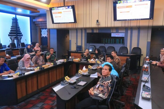 rapat koordinasi (rakor) pengendalian Inflasi bersama Kementerian Dalam Negeri Republik Indonesia (Kemendagri RI) secara virtual di Satya Bina Karya (SBK), Rabu (2/10/2024).